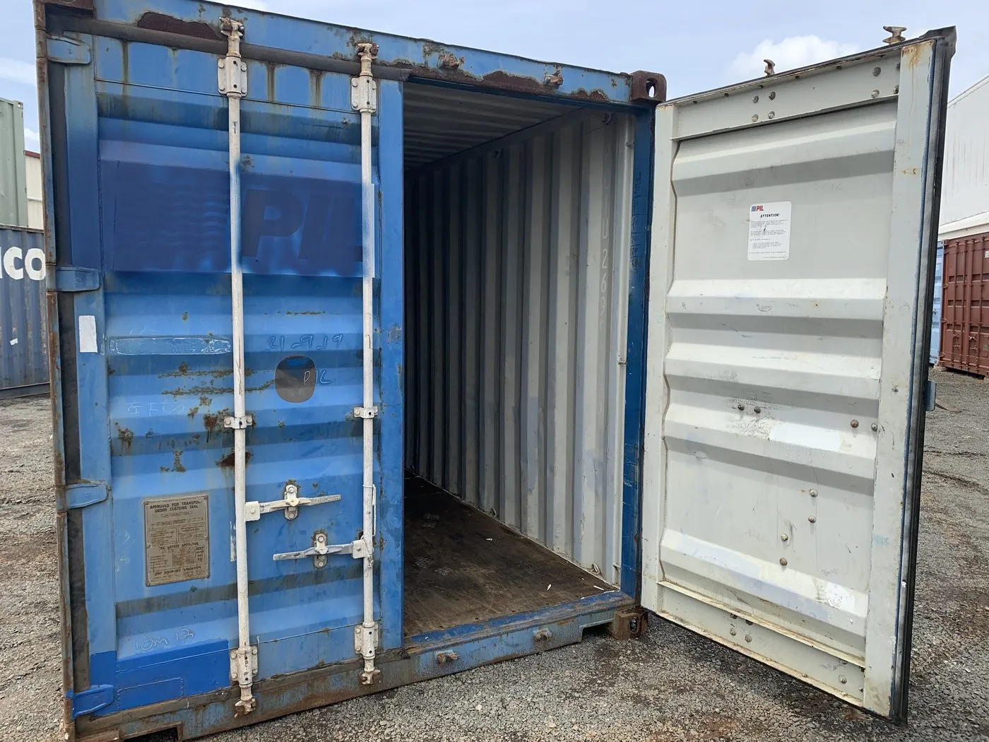 Inspecting a used container, in person or by photograph